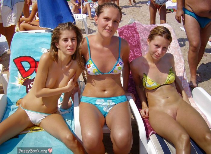 Girlfriends On Beach One Bottomless Pussy Pictures Asses Boobs